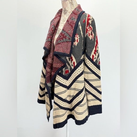 ST. JOHN’S BAY Beige gray red IKAT knit waterfall collar cardigan size L - Picture 2 of 13